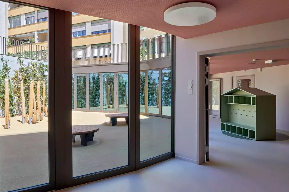 Immeuble mixte de logements et crèche aux Eaux-Vives, Genève / CORPUS