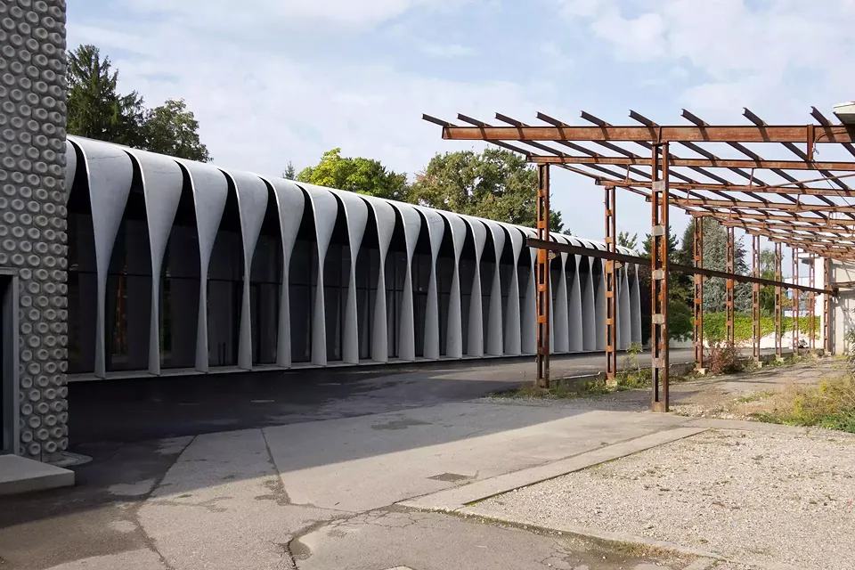 Fassade vom Platz
