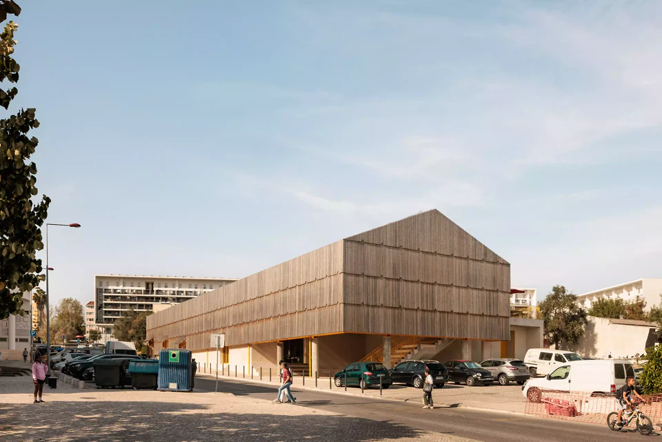 Blick von der Hauptstrasse