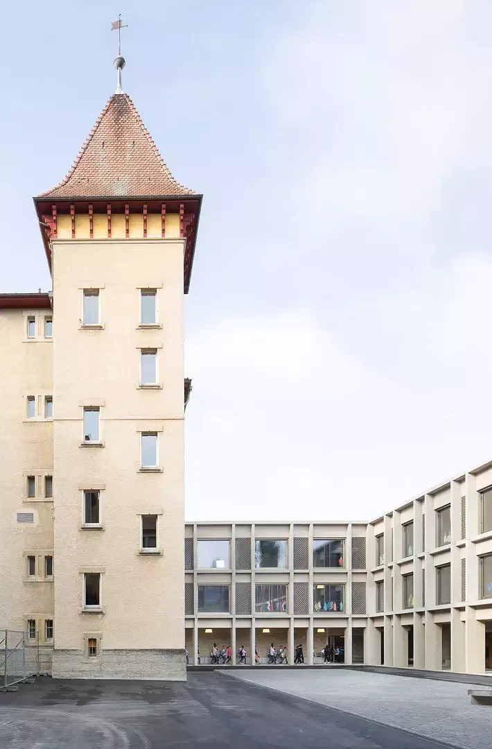 La cour de récréation, nouveau cœur de l'école