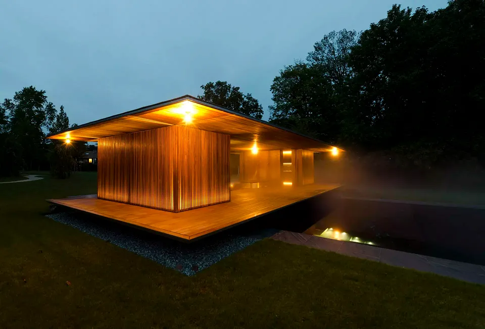Pavillon in der Dämmerung