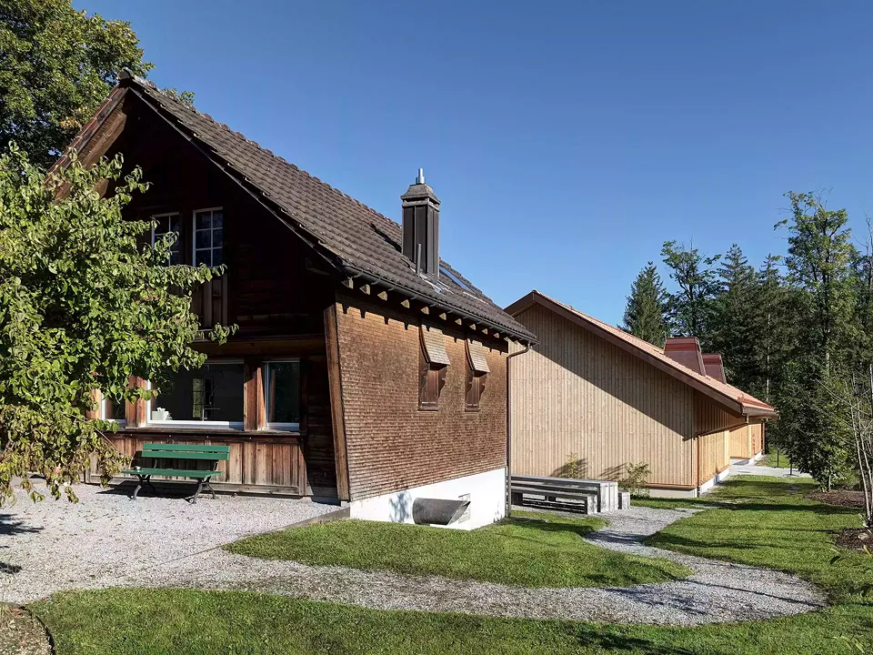Südfassade mit Bestand