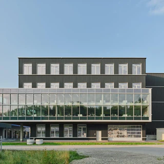 Neubau Gewerbehaus KST