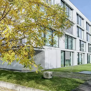 Zwei Anbauten, Clinique des Grangettes