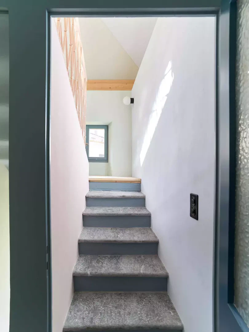 Treppe in den Dachraum