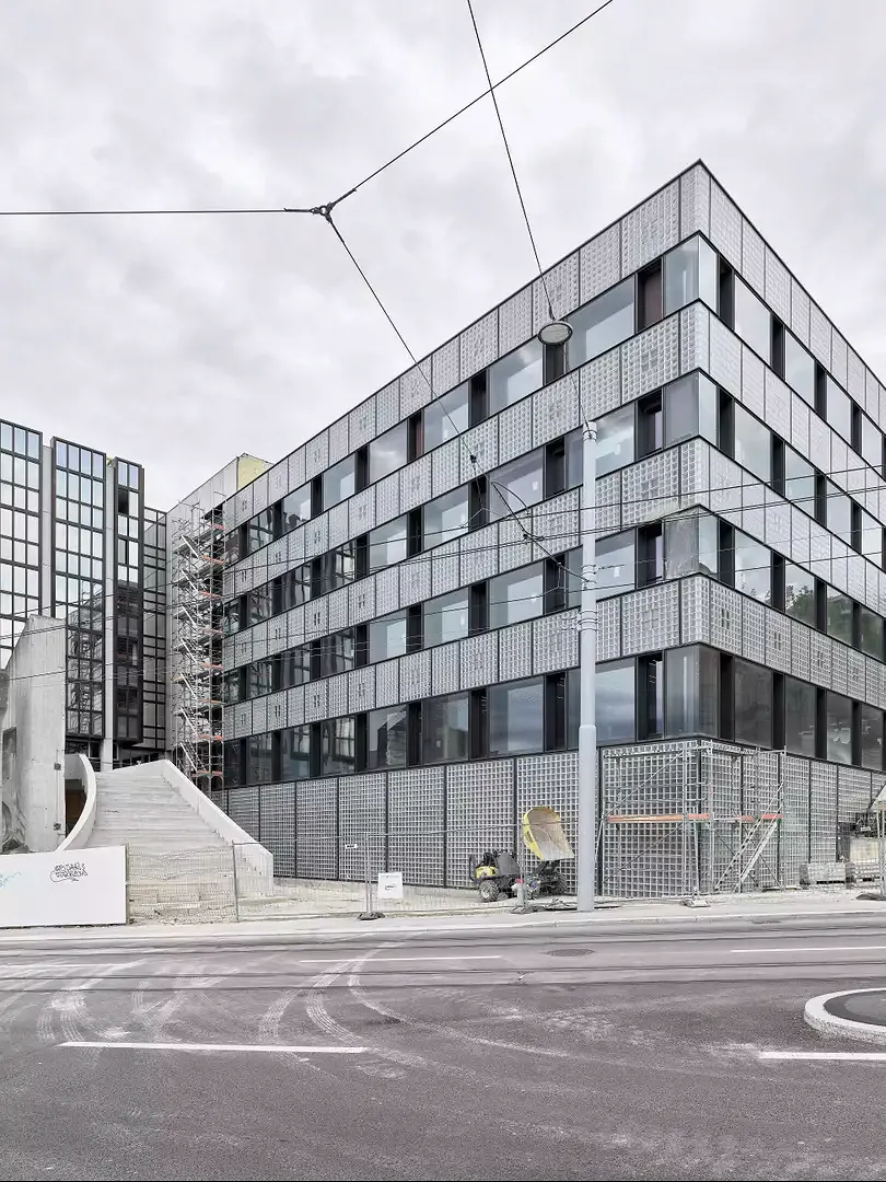 Strassenfassade