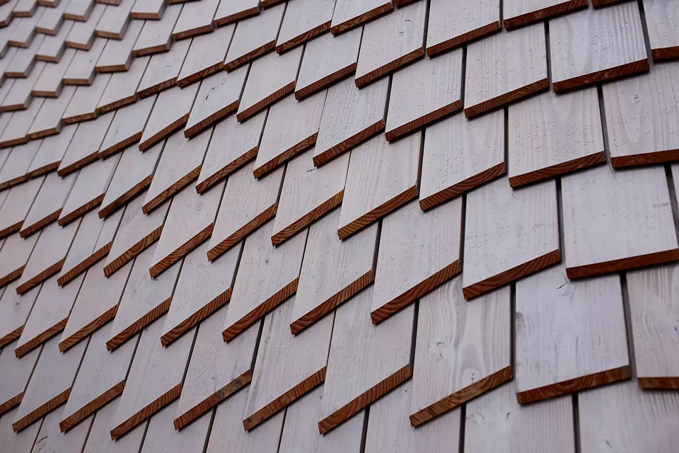 Westfassade, dynamisches Muster der Schindelfassade