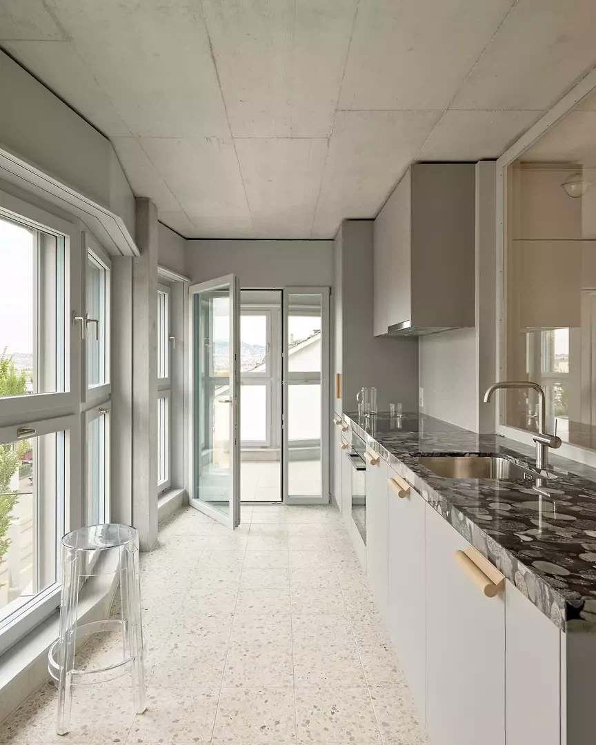 Wohnung im Sockelgeschoss