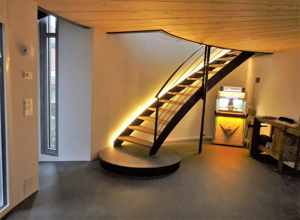 Treppe zu Dachgeschoss