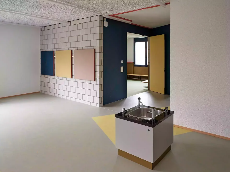 Hauptraum Blick auf Garderobe