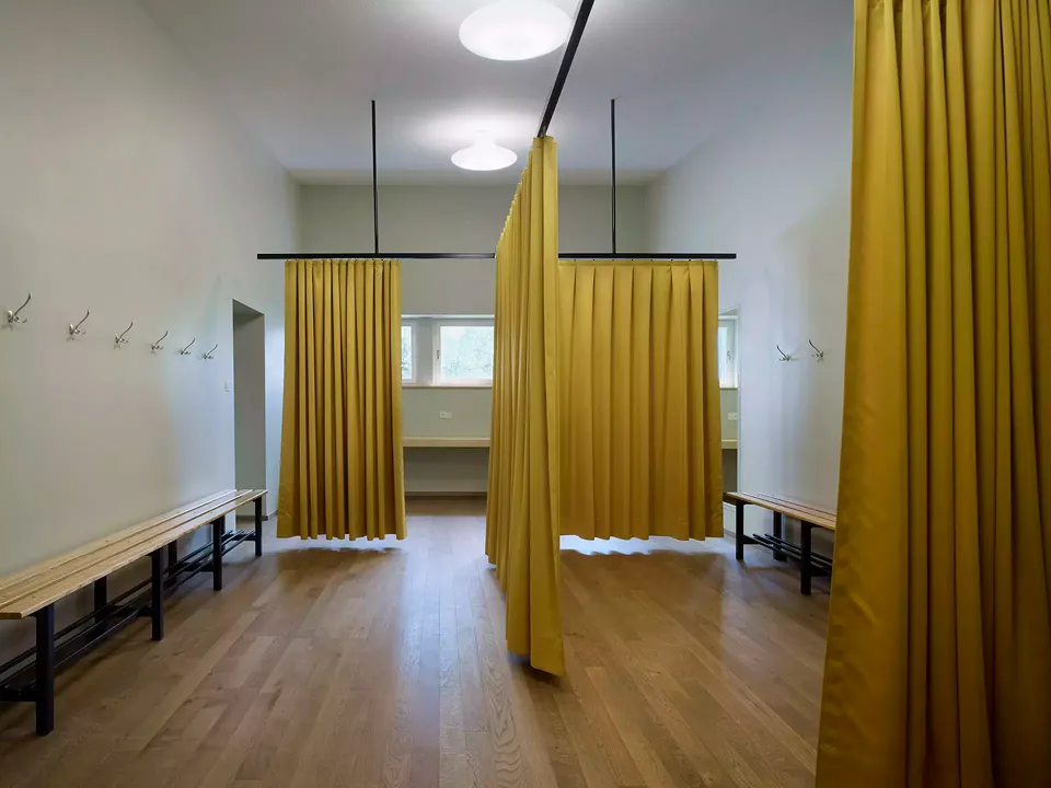 Vestiaire, salle des actes