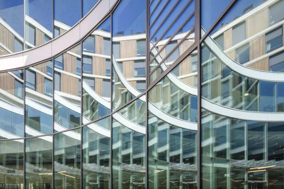 Visuelle Kommunikation der Baukörper und deren Fassaden