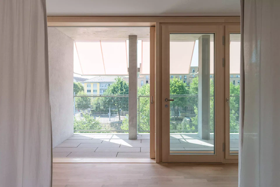 Eingang einer Wohnung im Regelgeschoss