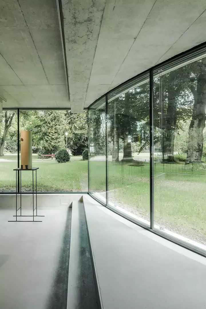 Übergang Foyer/Ausstellungsraum