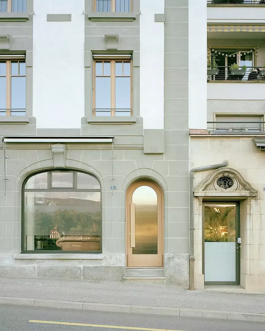 Façade sud / Rue des Alpes