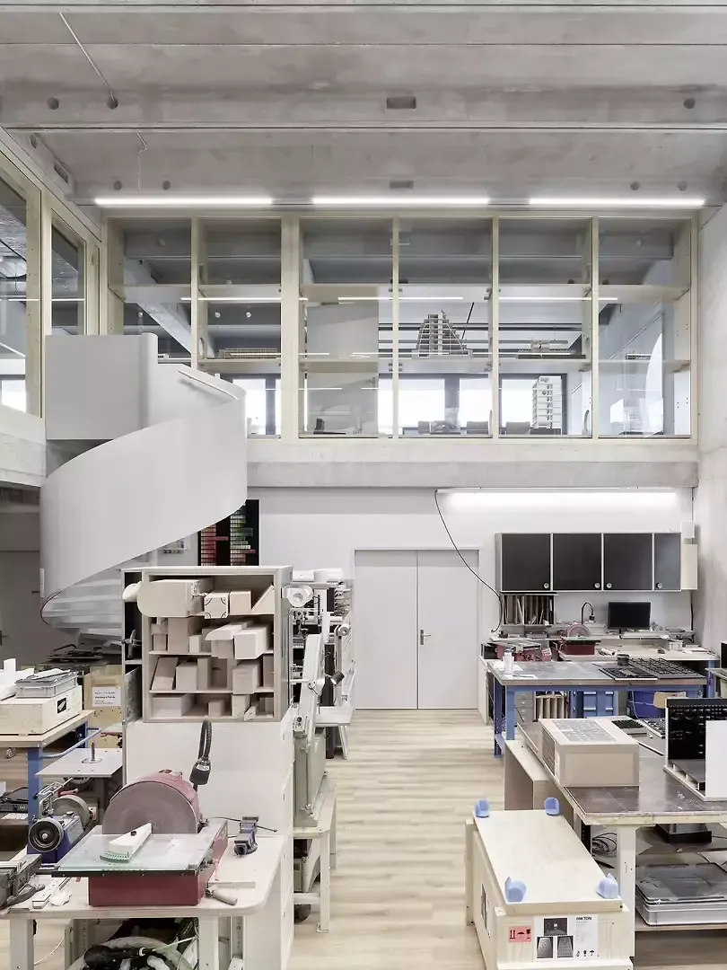 Blick in die Werkstatt: An einem solchen Ort macht das Bauen von Modellen gleich doppelt so viel Spass.