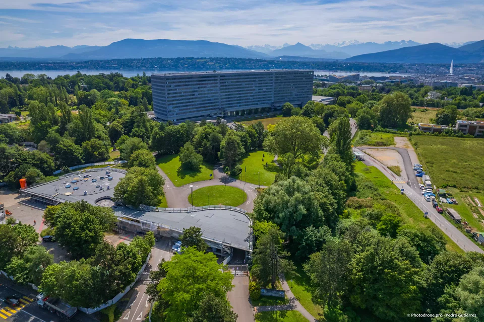 Luftbild mit Eingangspavillon, Internationale Arbeitsorganisation, Genf