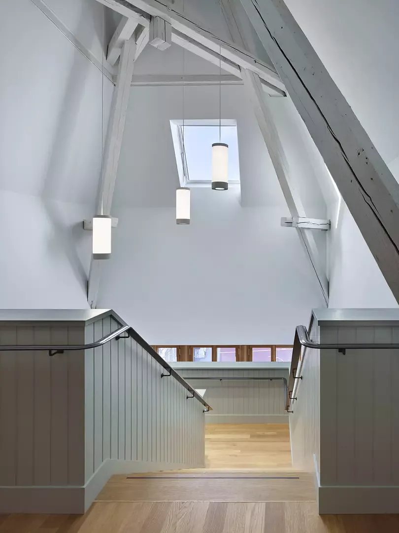 Neue Treppe vom Dachgeschoss aus