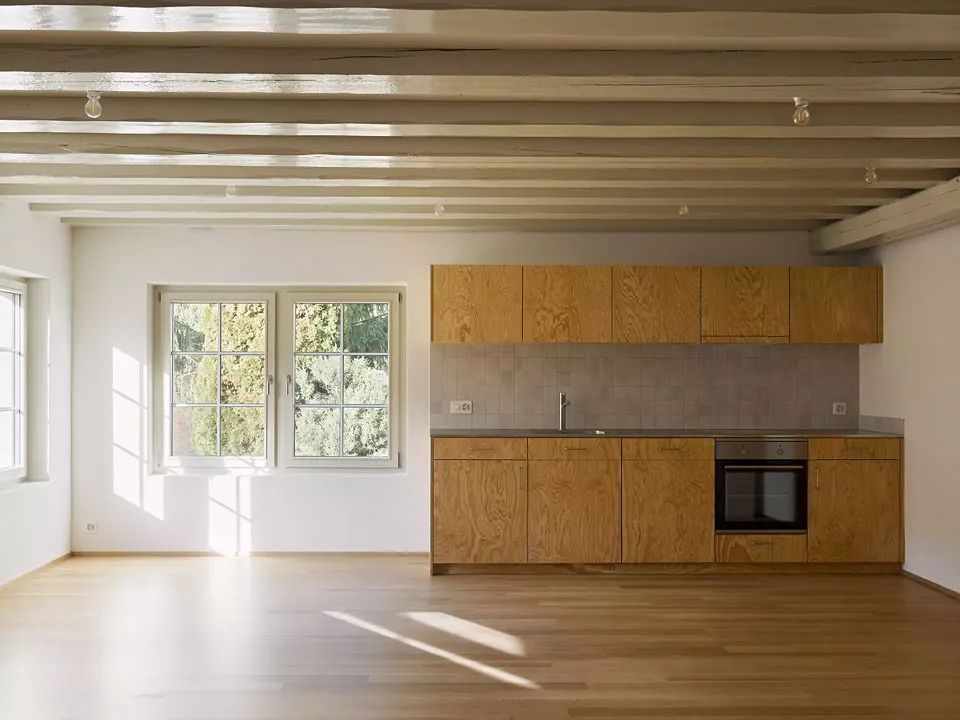 Cuisine d'un appartement de 2,5 pièces au sous-sol