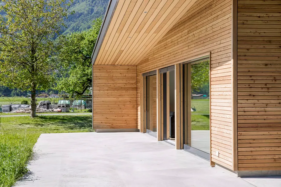 Aussenraum  |  Fensterfront West