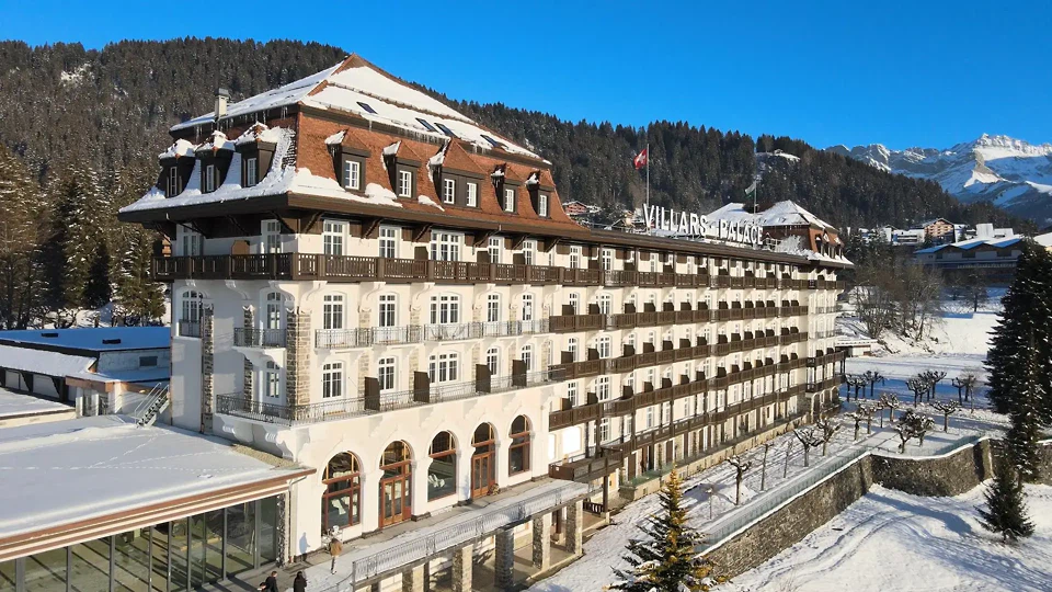 Villars Palace à Villars-sur-Ollon, grand hôtel historique dans les Alpes vaudoises
