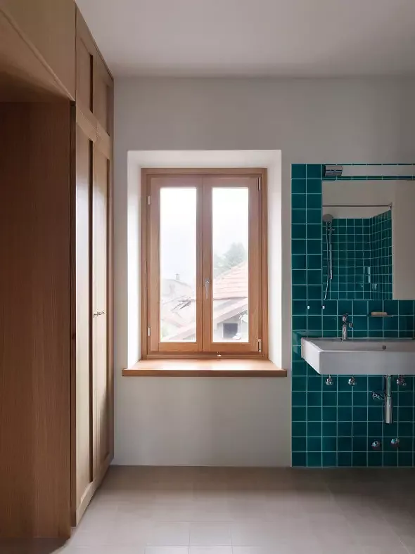 Badezimmer Obergeschoss (Foto: Ulrich Stockhaus)