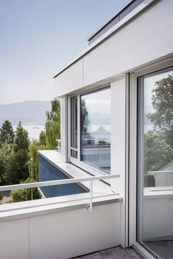 Attikaterrasse mit Zürichsee