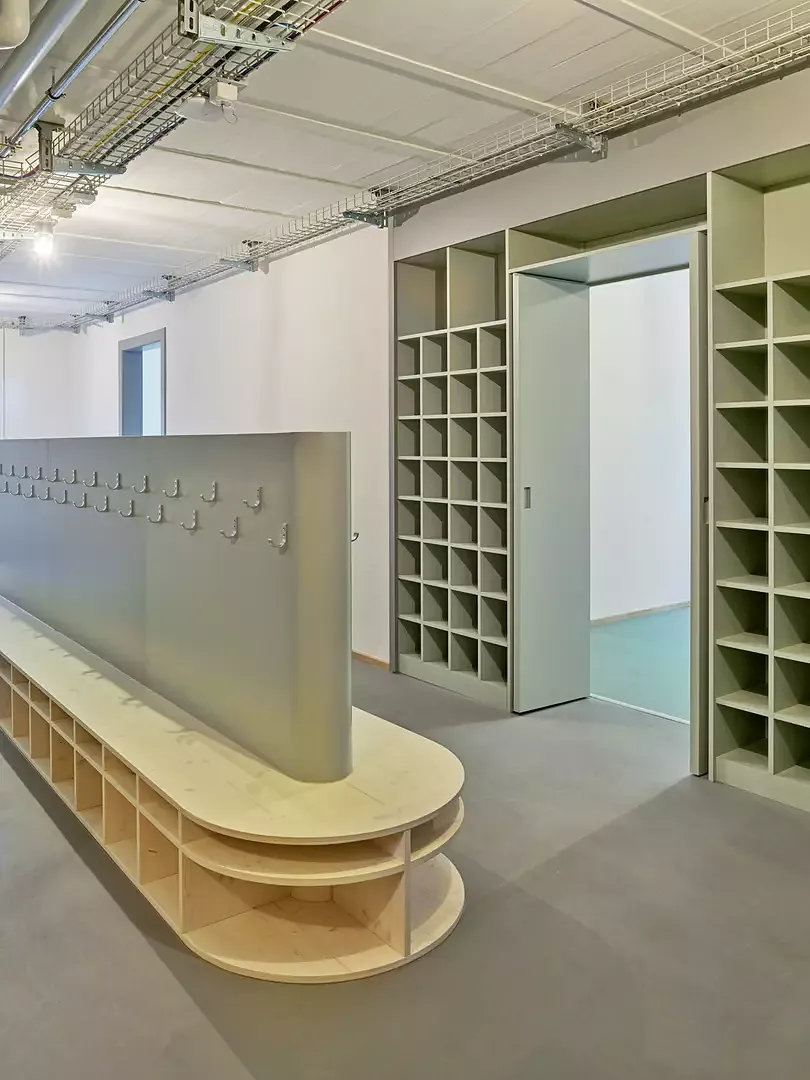 Kinderkrippe Garderobe