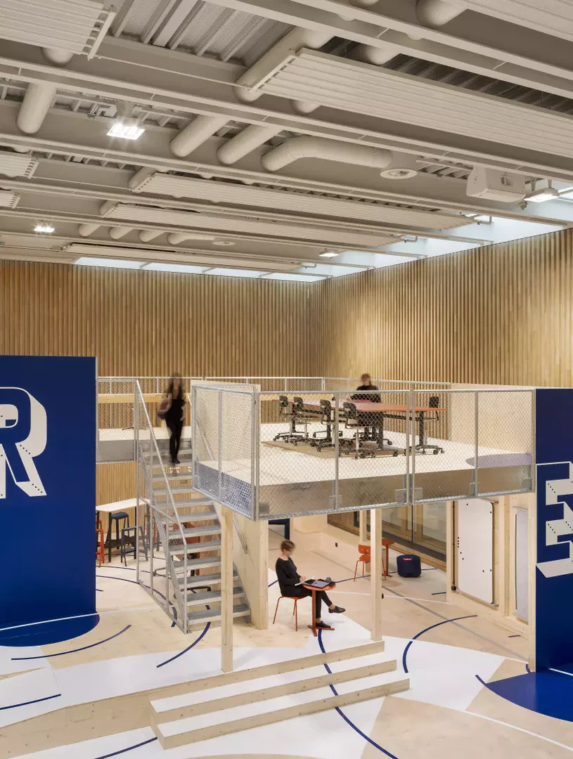 The Sphere: Doppelstöckige Lernlandschaft