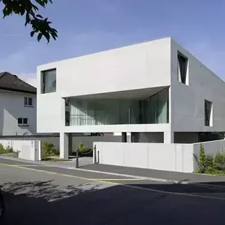 Maison aux six piliers