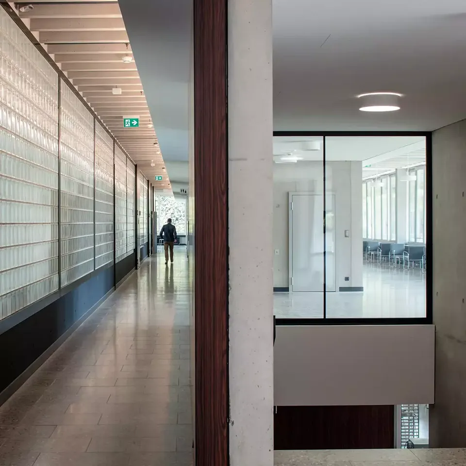 Korridor Haute école de gestion