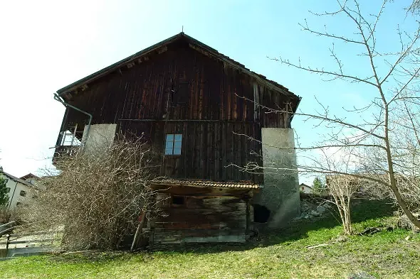 ausgangslage bestehendes stallgebäude ostfassade