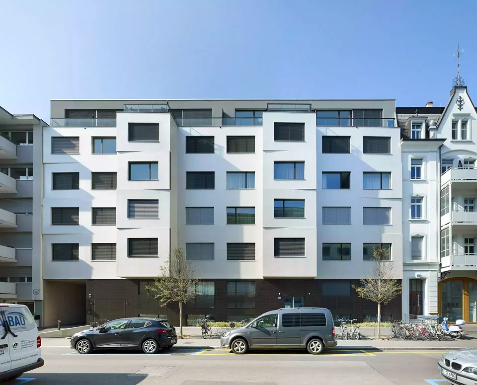 Strassenfassade