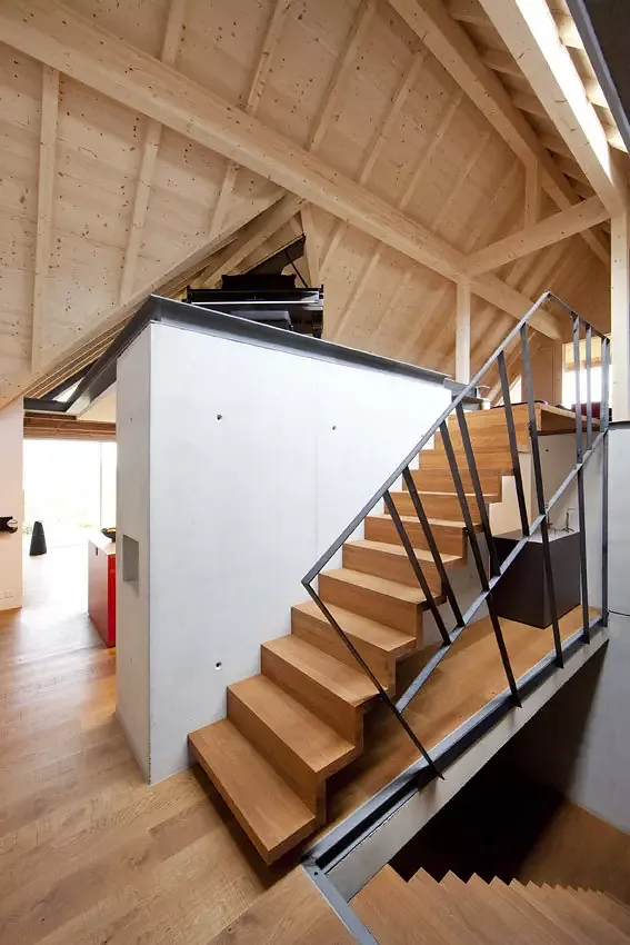 Treppe zu Galerie Foto: Andreas Marbot