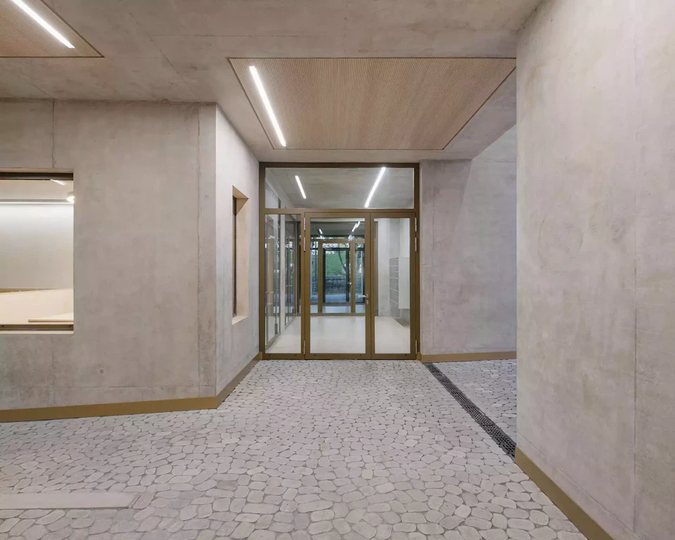 Entrée logement et école – transparence