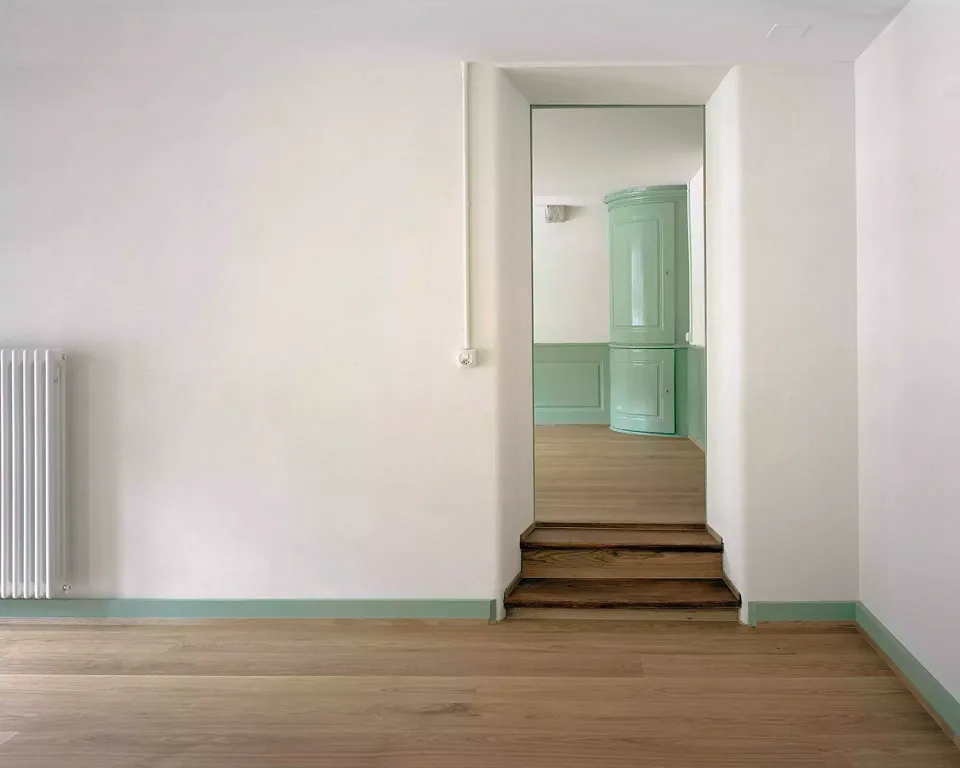 Niveauversprung bei ehemaliger Brandwand
