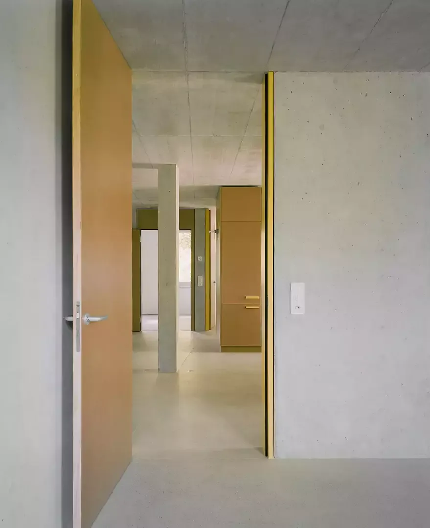 Vue à travers l'appartement