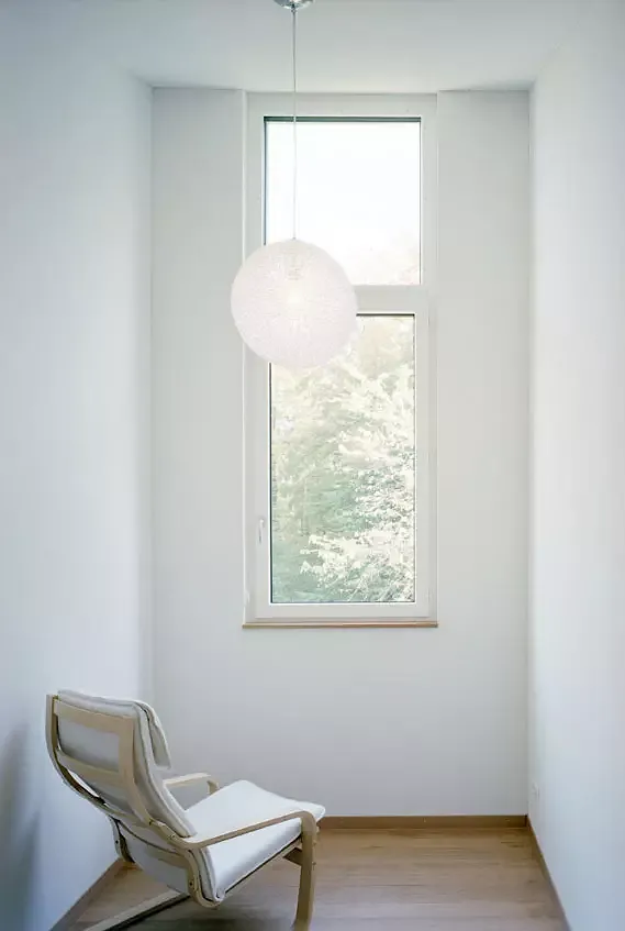 Lucarne d'est, intérieur