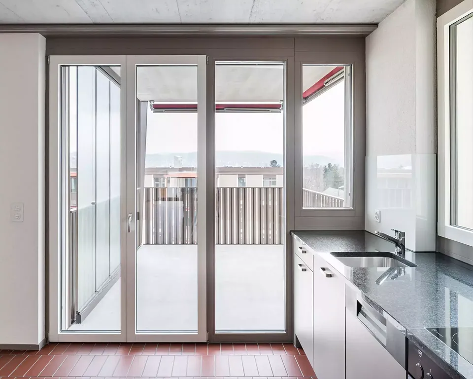 Küche mit Balkon