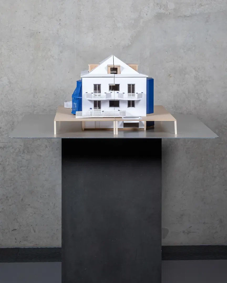 La Maison des Oiseaux, Alexis Lang