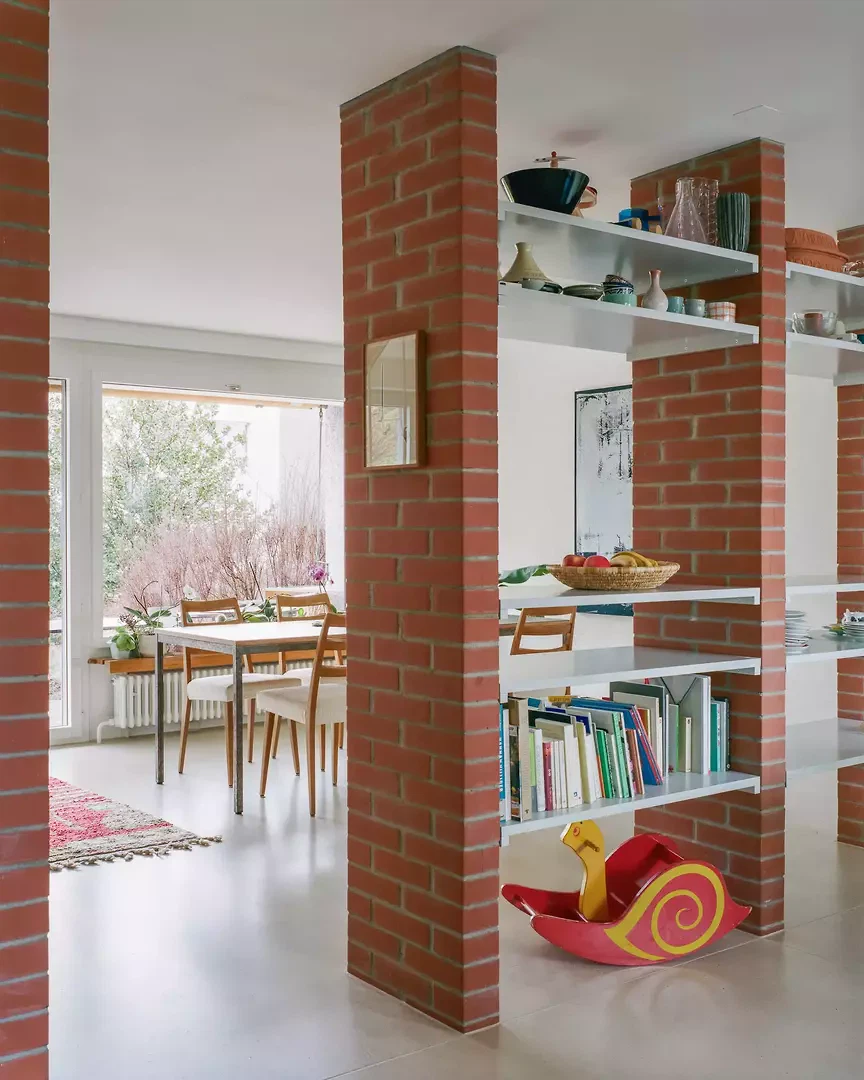 Gemauerte Durchreiche zum Esszimmer