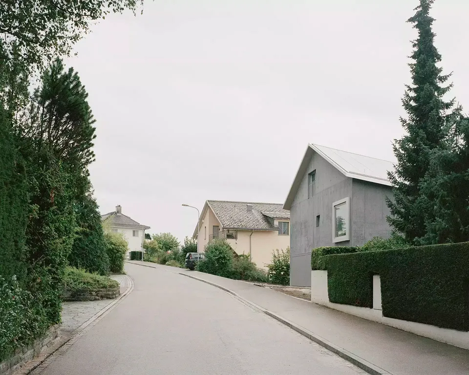 Getarntes Mehrfamilienhaus in Einfamilienhaus Quartier