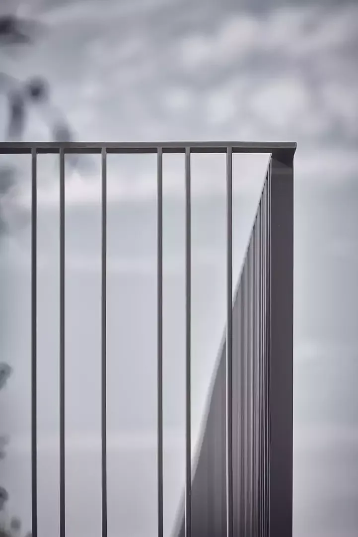 Aussenansicht_Nahaufnahme Geländer