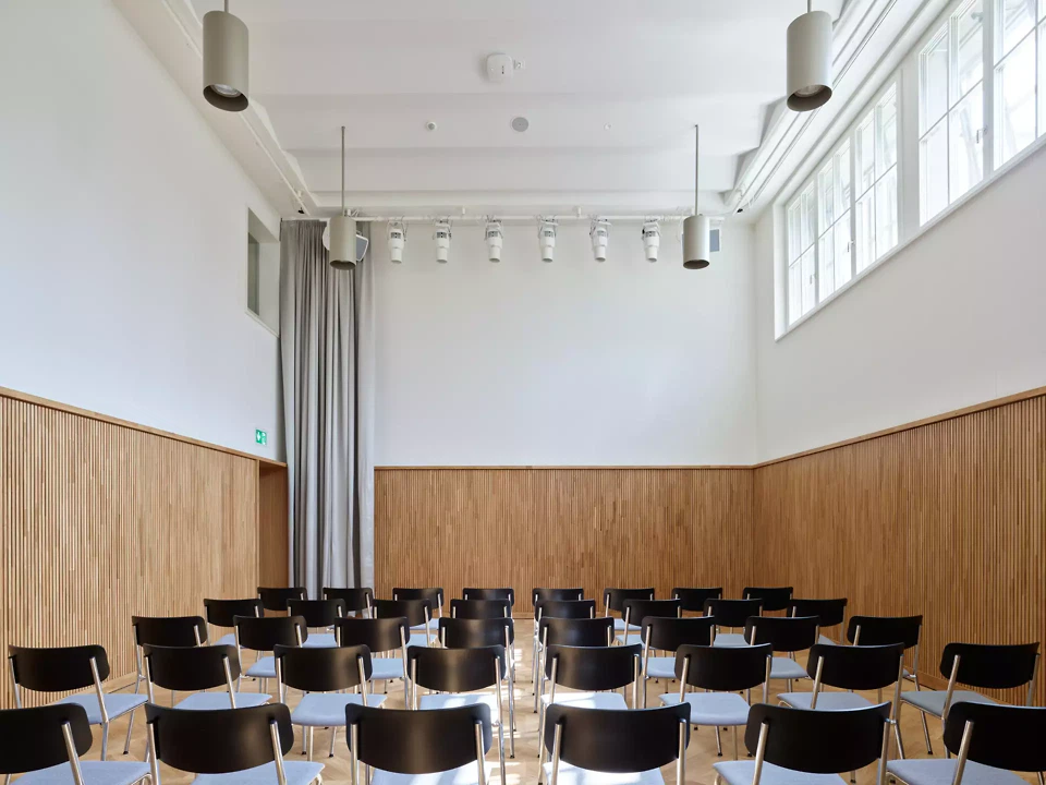 Mittleres Studio, Tanz- und Theaterraum