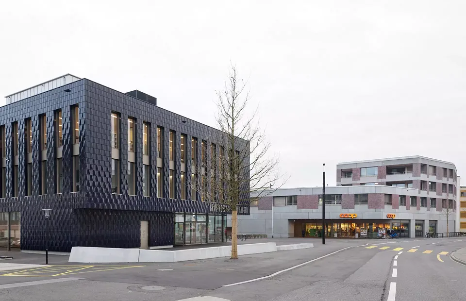 Zentrum Dreiklang_ Saalbau und Wohnbau