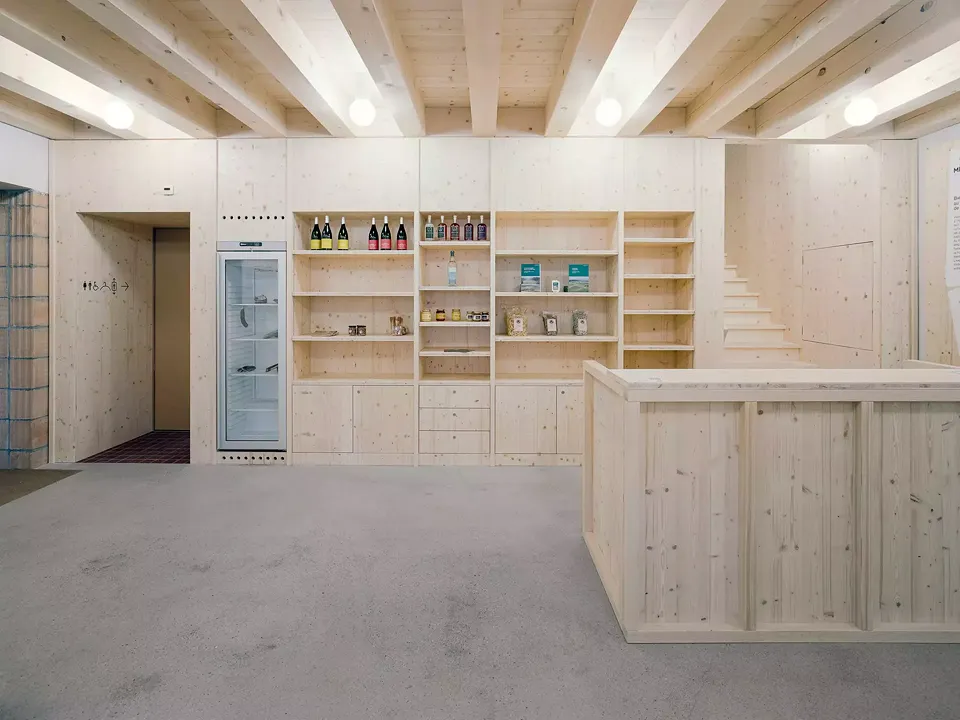 Hall d’accueil et vente des produits locaux