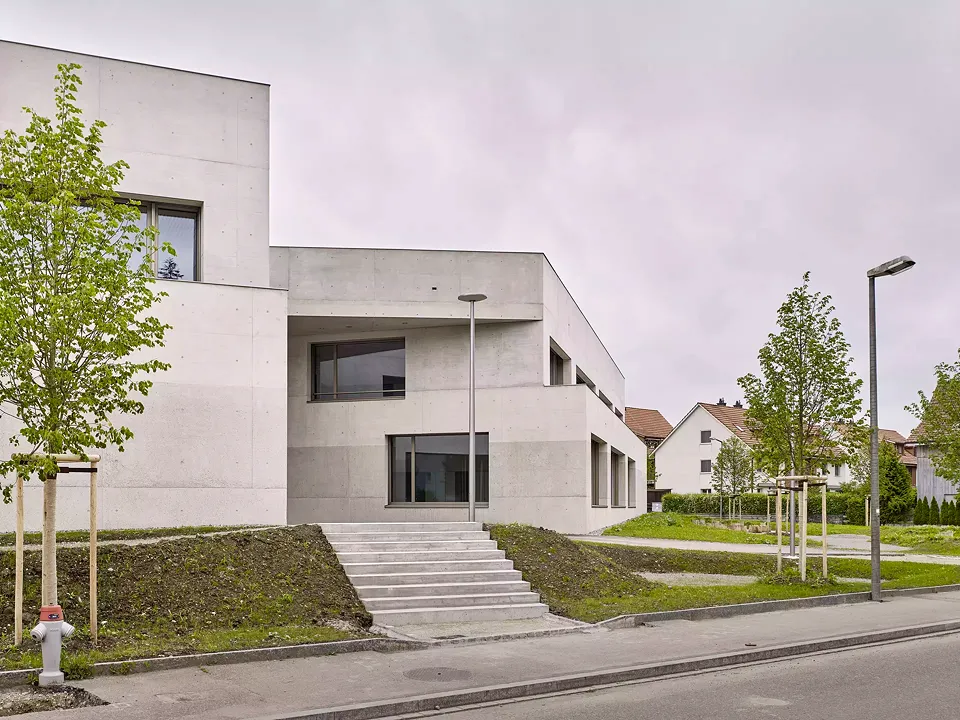 Schulhaus Zinzikon, Nebeneingang