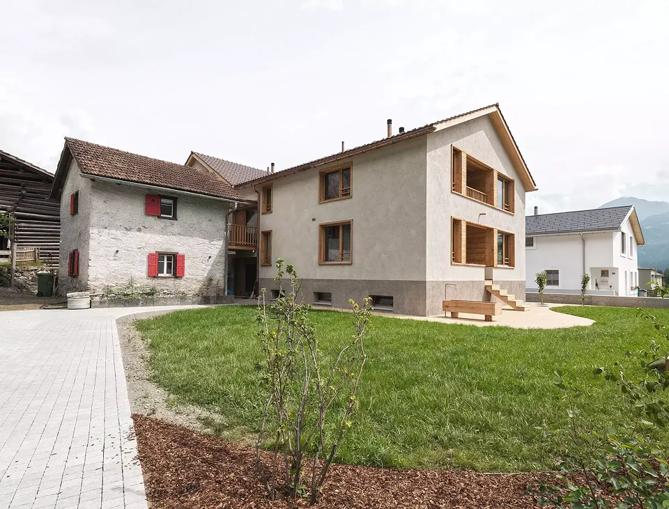Neubau mit altem pastrign