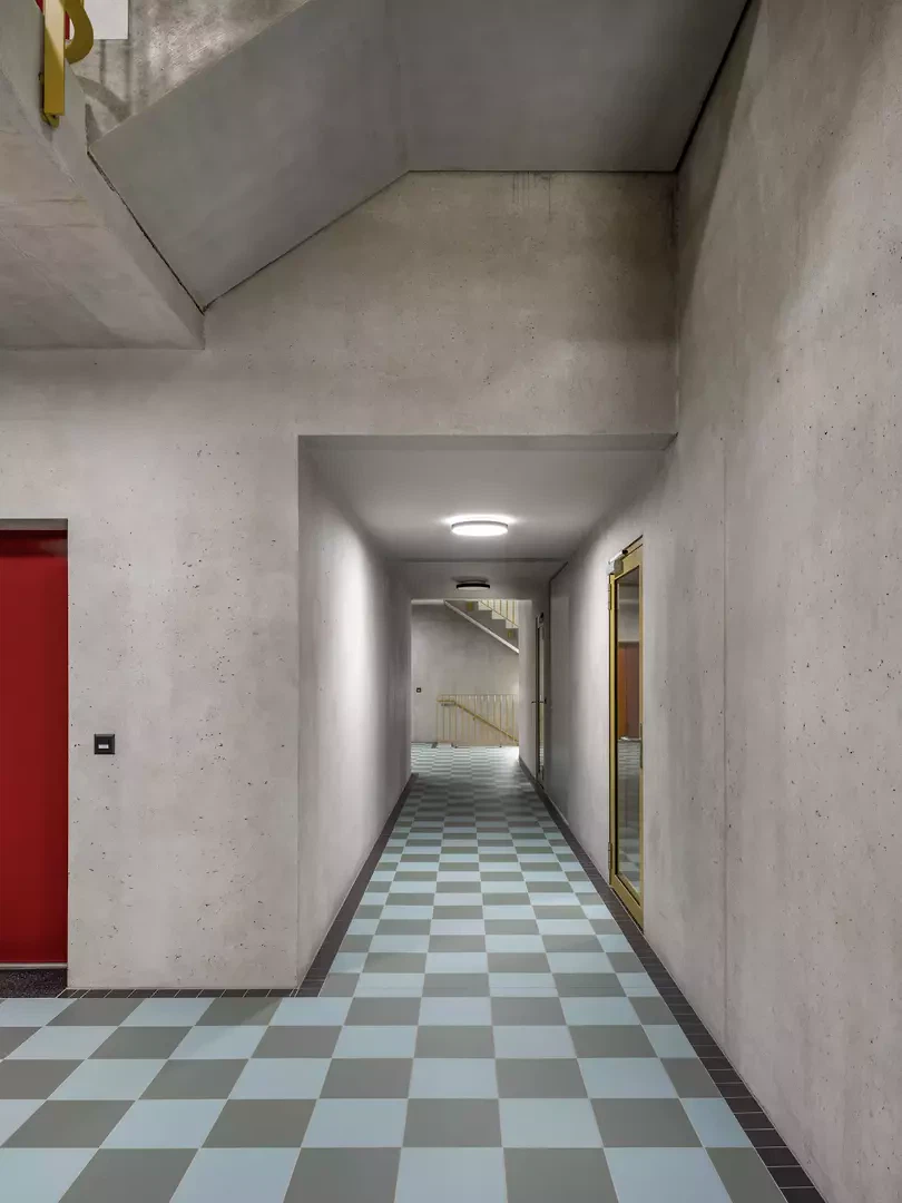 Liaison au RDC des deux allées