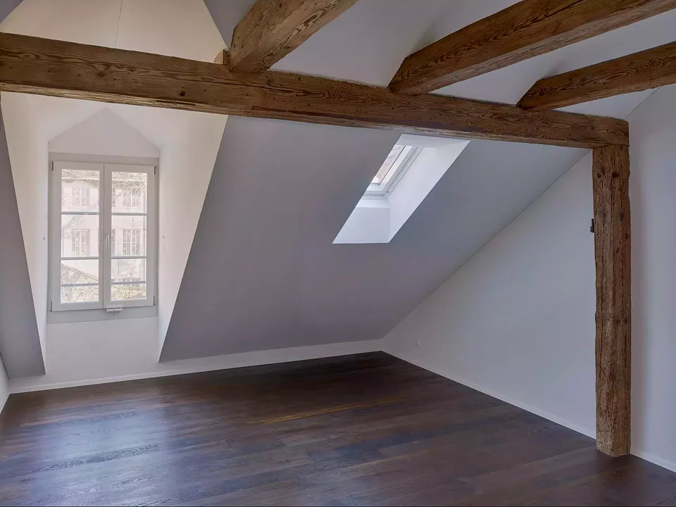 Neue Lukarnen und Dachfenster im Dachgeschoss